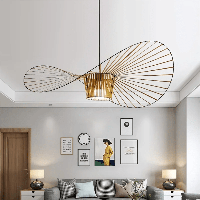 Lustr ve stylu art deco, železná konstrukce Vexaera s látkovým stínidlem
