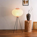 KairoLuma-gulvlampe med rispapirskærm i japansk minimalistisk design