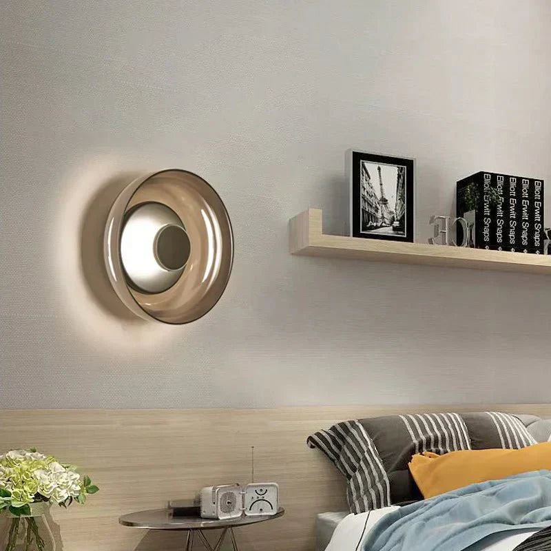 Applique murale Aurelia avec abat-jour en verre fumé pour couloirs