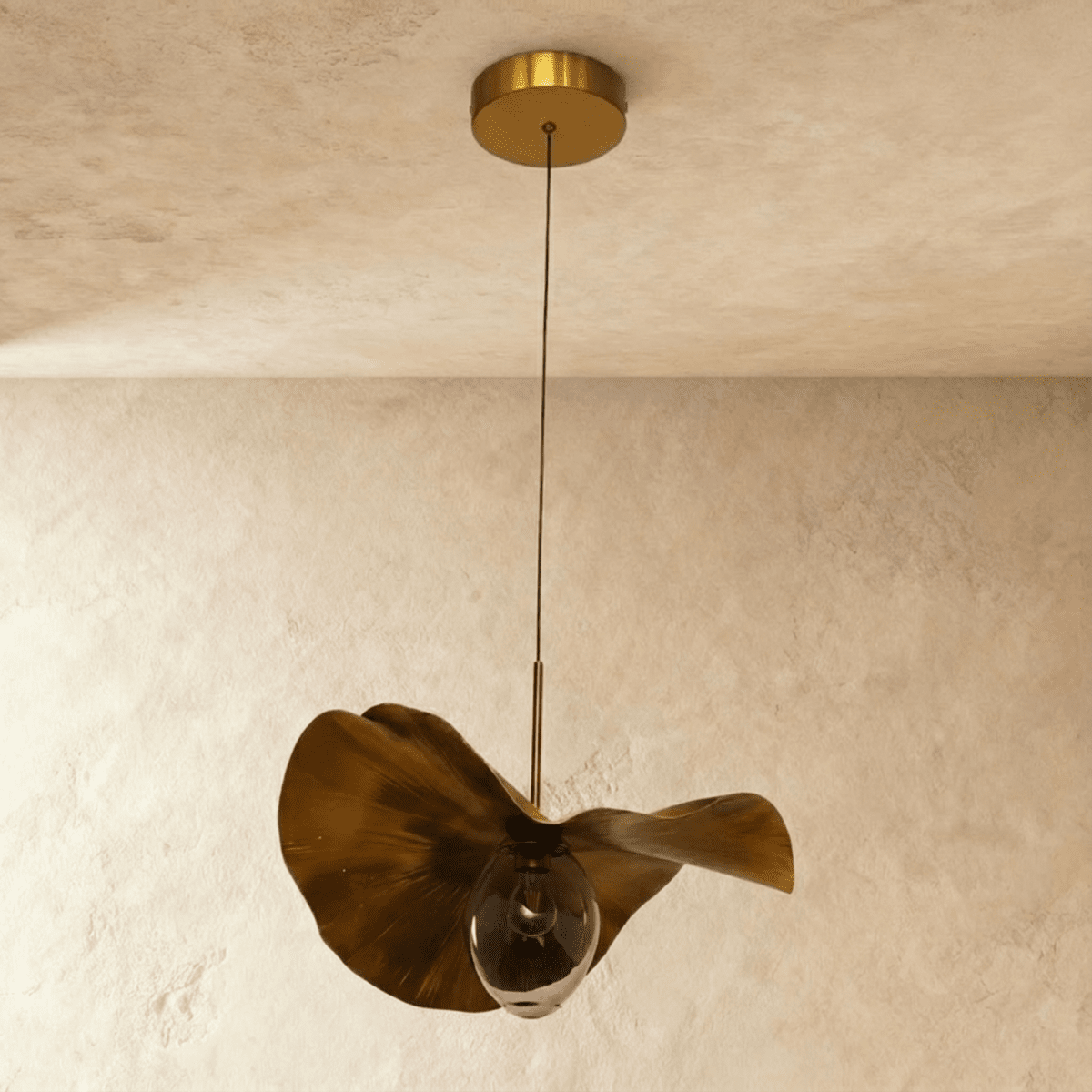 Copper Glow pendellampa med justerbar sladd för modern stämning