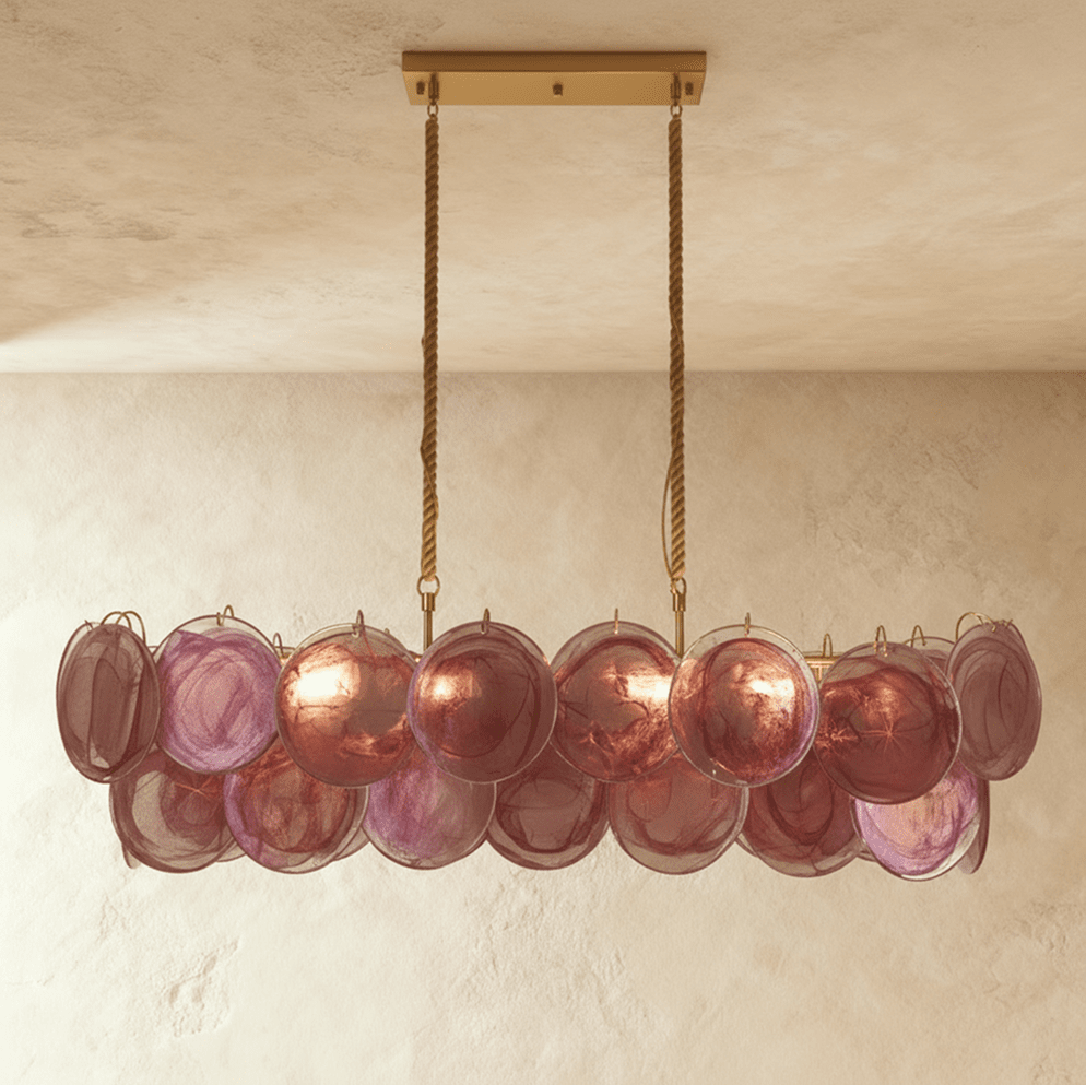 Emerald Cascade Glas Og Metal Lysekrone Med Iriserende Accenter