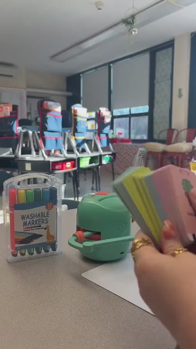 Robot de dessin Doodle Bot pour enfants, jouet de dessin sans écran avec plus de 100 cartes