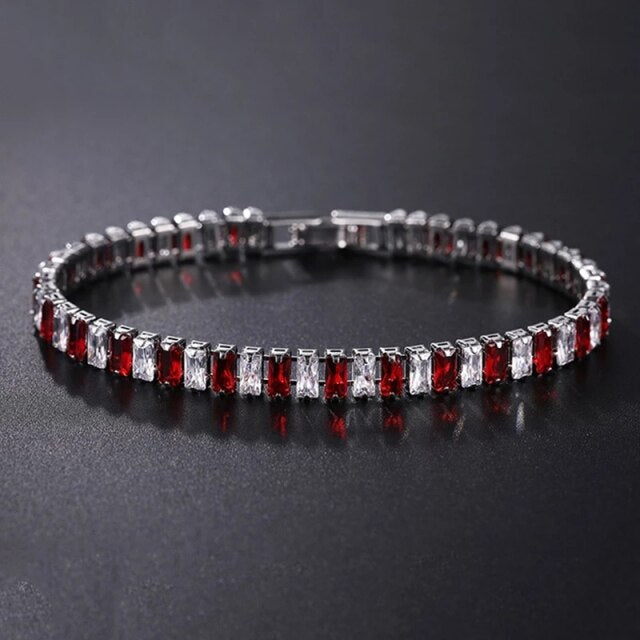 Pulsera unisex AstraLuxe con diseño de cadena de circonitas brillantes