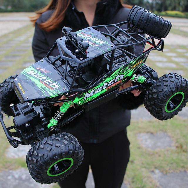 RoverX 4x4 RC monster truck s nárazuvzdorným odpružením