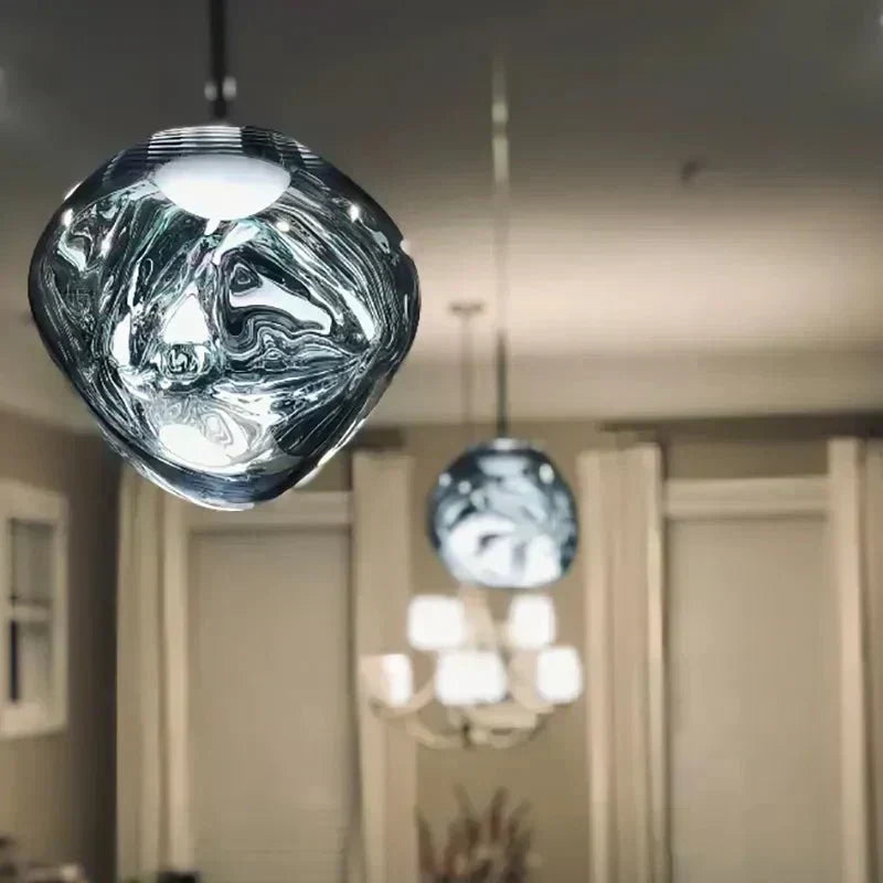 Pendellampe i struktureret glas med justerbar ophængningshøjde, Nova Melt