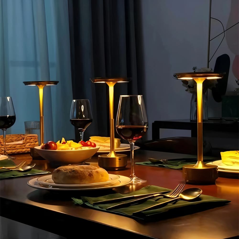 Dobíjecí LED stolní lampa LumaForge s moderním hliníkovým designem