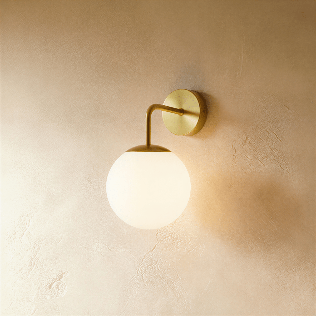 Lampada da Parete Copper Halo con Paralume in Vetro Satinato e Design Minimalista