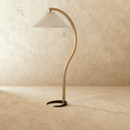 Lampada da Terra Arcadia in Faggio con Curva a S e Paralume Plissettato Empire