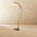 Lampada da Terra Arcadia in Faggio con Curva a S e Paralume Plissettato Empire