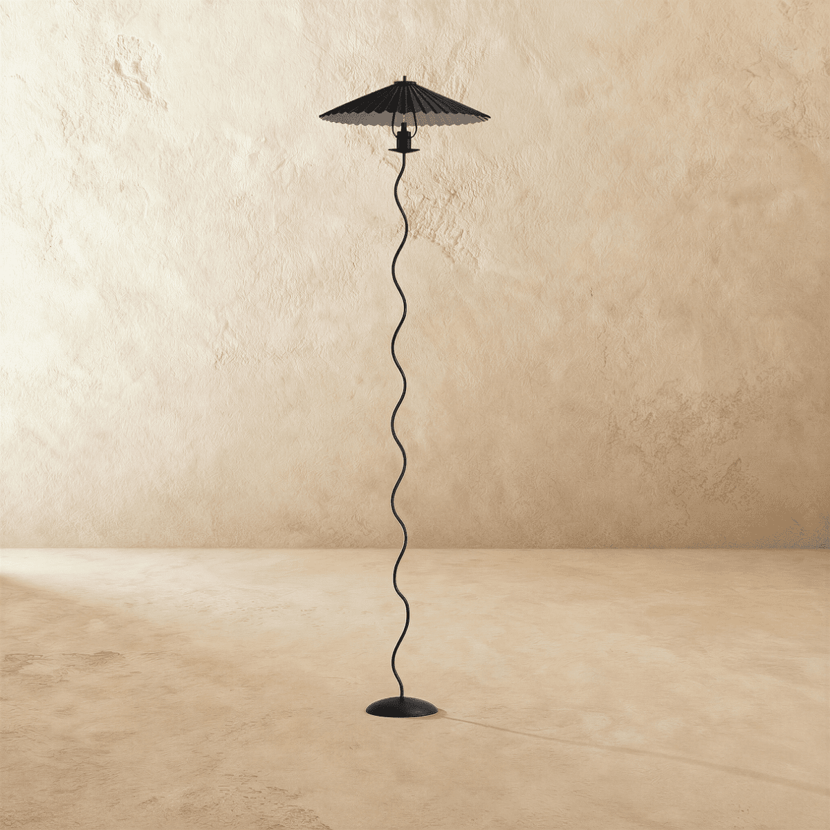 Lámpara de pie Serpentine con pantalla de lino estilo Art Deco vintage  