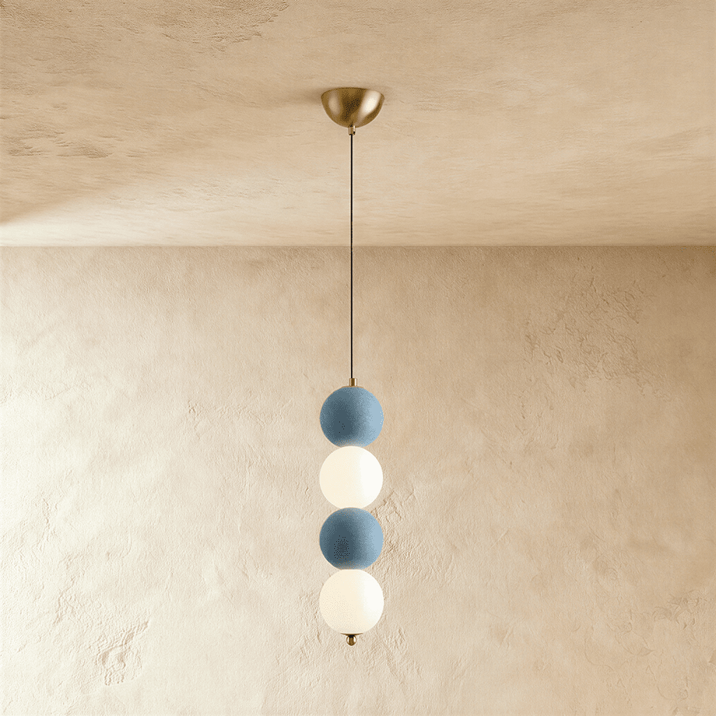 Geometryczna lampa wisząca Orbis Lux z matowymi szklanymi kulami