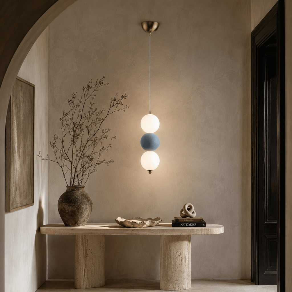 Geometryczna lampa wisząca Orbis Lux z matowymi szklanymi kulami