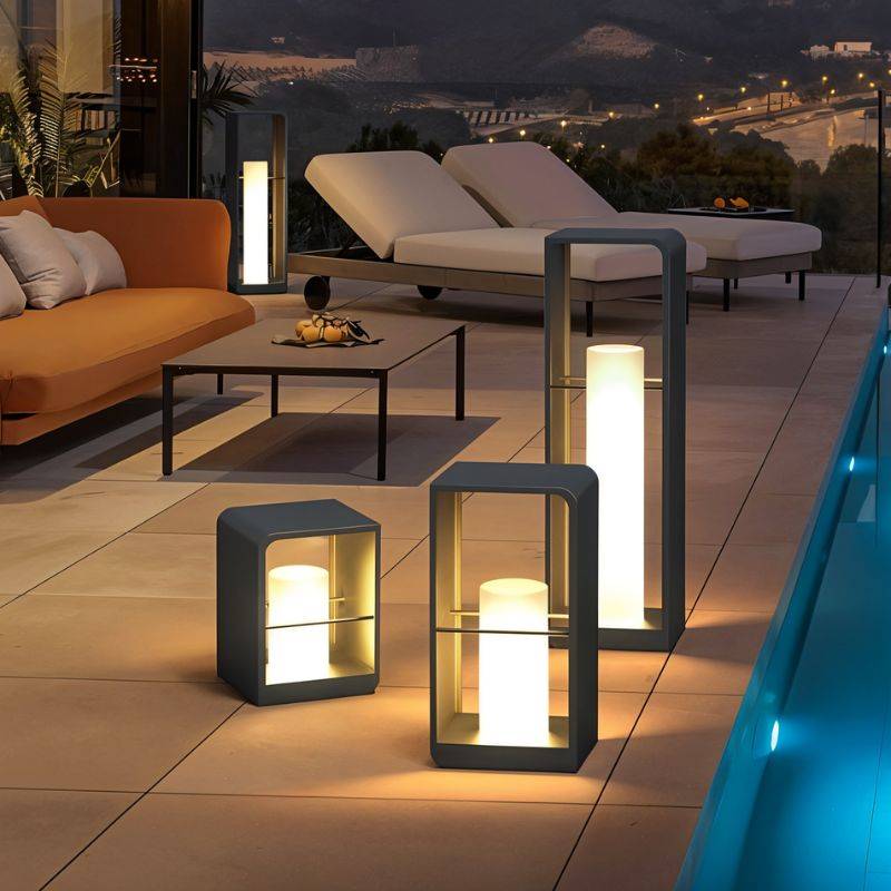 LumaVale Dusk To Dawn Outdoor Garden Lamp With Rechargeable Aluminum LED